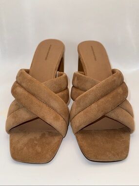 Amazon Essentials Tan Suede Padded Crisscross Slide Mules